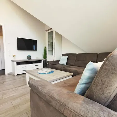 Langeneß Apartment *